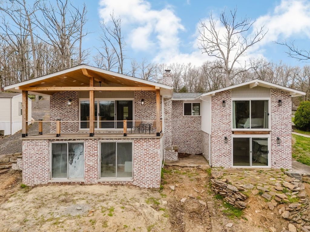 2930 Egyptian Hills Drive, Creal Springs, IL 62922