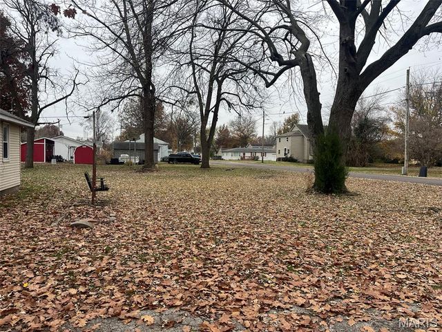 102 E 4th Street, Hartford, IL 62048