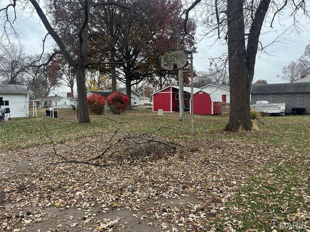 102 E 4th Street, Hartford, IL 62048