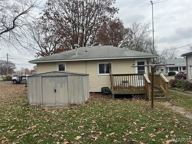 102 E 4th Street, Hartford, IL 62048