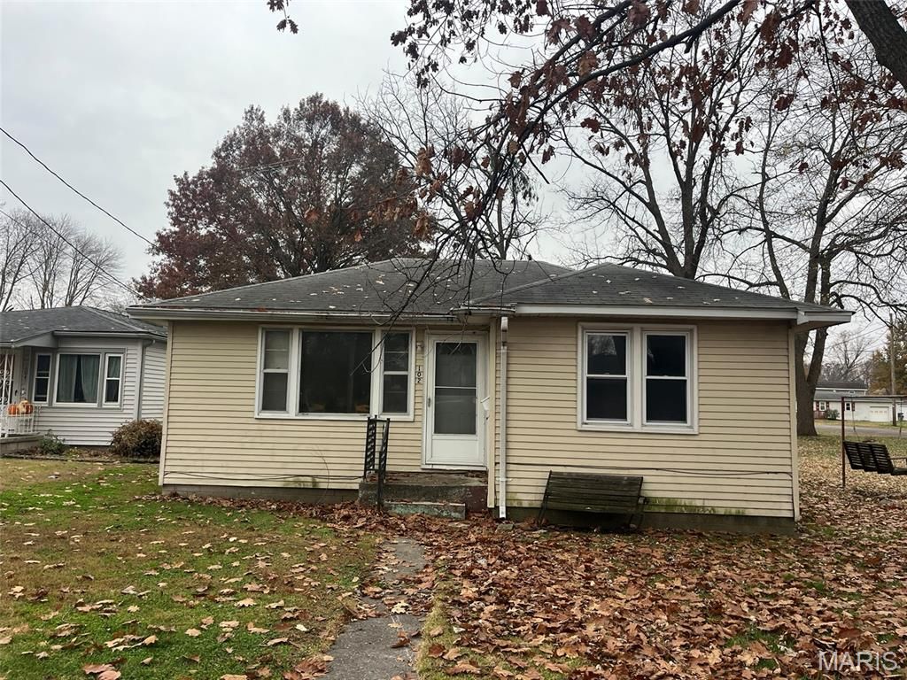 102 E 4th Street, Hartford, IL 62048