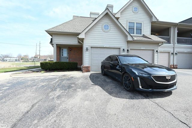 28777 Berwick Court, Chesterfield Twp, MI 48047