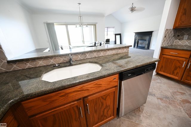 28777 Berwick Court, Chesterfield Twp, MI 48047