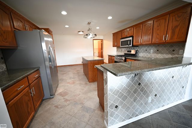 28777 Berwick Court, Chesterfield Twp, MI 48047