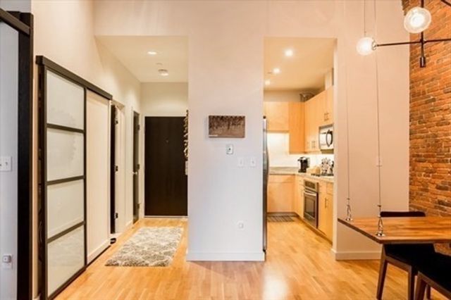 99-105 Broad St 2D, Boston, MA 02110