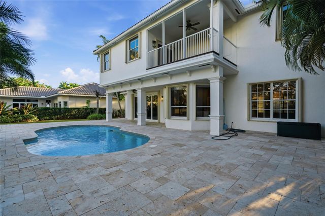 2527 Montclaire Circle, Weston, FL 33327