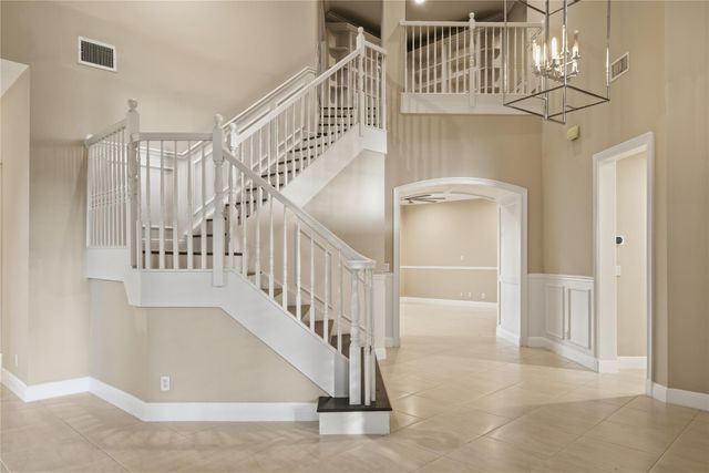 2527 Montclaire Circle, Weston, FL 33327