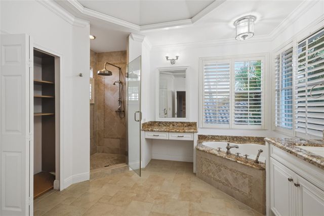 2527 Montclaire Circle, Weston, FL 33327