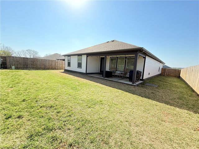 4390 Glacier Street, Fayetteville, AR 72704