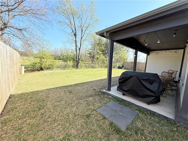 4390 Glacier Street, Fayetteville, AR 72704