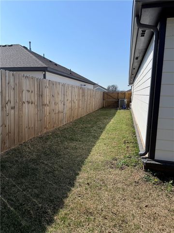 4390 Glacier Street, Fayetteville, AR 72704