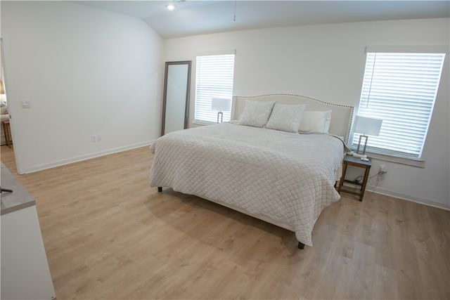 4390 Glacier Street, Fayetteville, AR 72704