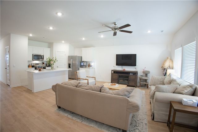 4390 Glacier Street, Fayetteville, AR 72704