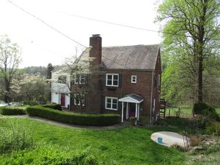 130 Orchard Dr, Penn Hills, PA 15235