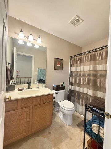 161 Braxton Lane 61C, Aurora, IL 60504