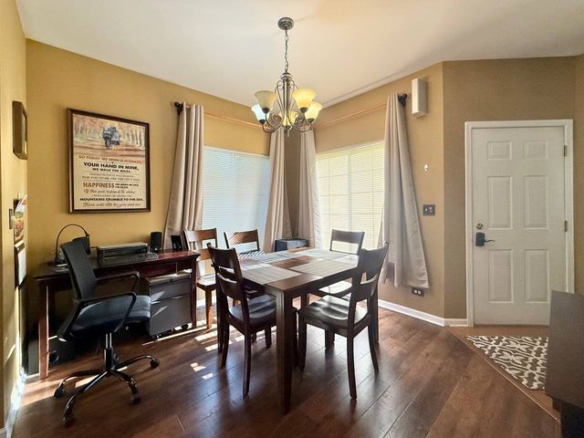 161 Braxton Lane 61C, Aurora, IL 60504