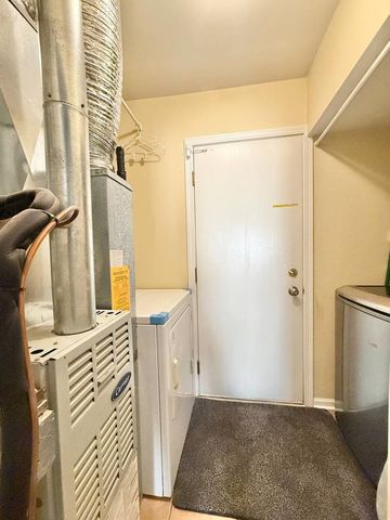 161 Braxton Lane 61C, Aurora, IL 60504