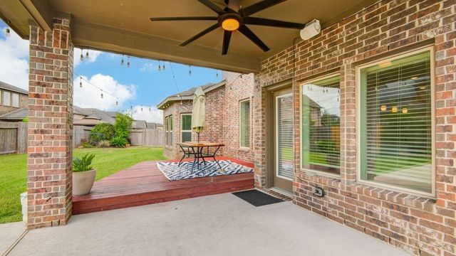 2964 Jade Springs Lane, Pearland, TX 77584