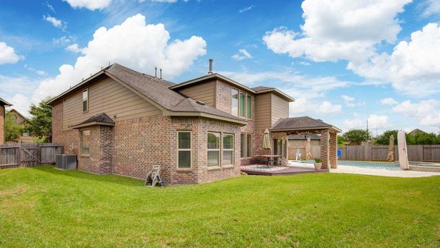 2964 Jade Springs Lane, Pearland, TX 77584