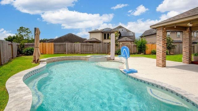 2964 Jade Springs Lane, Pearland, TX 77584
