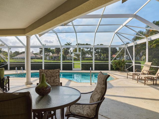 109 Golfview Court, Palm Beach Gardens, FL 33418