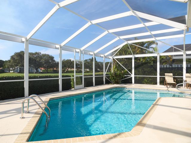 109 Golfview Court, Palm Beach Gardens, FL 33418
