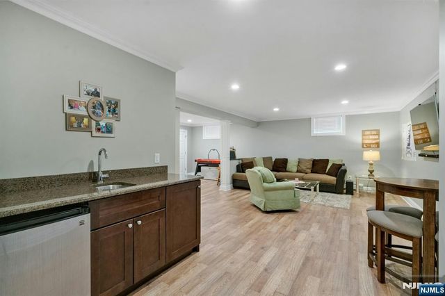 35 Malcolm Place, Mahwah, NJ 07430