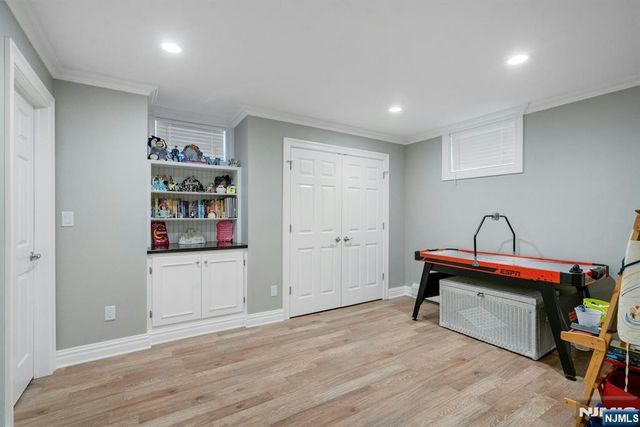 35 Malcolm Place, Mahwah, NJ 07430