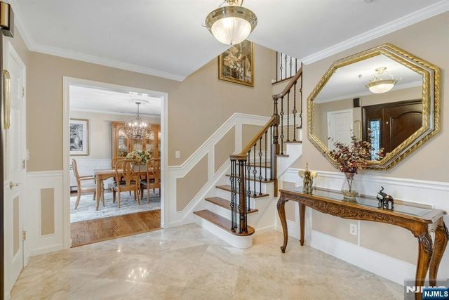 35 Malcolm Place, Mahwah, NJ 07430