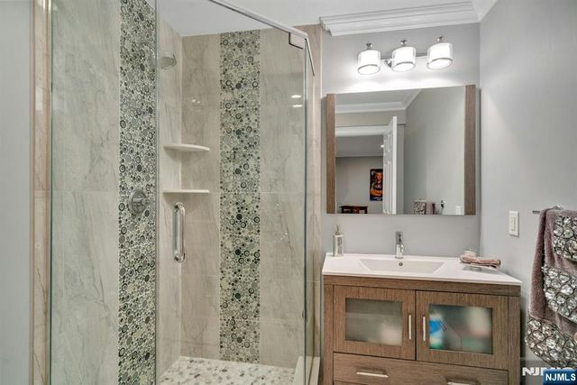 35 Malcolm Place, Mahwah, NJ 07430