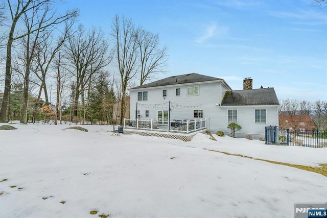 35 Malcolm Place, Mahwah, NJ 07430