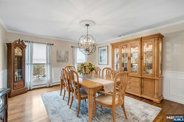 35 Malcolm Place, Mahwah, NJ 07430