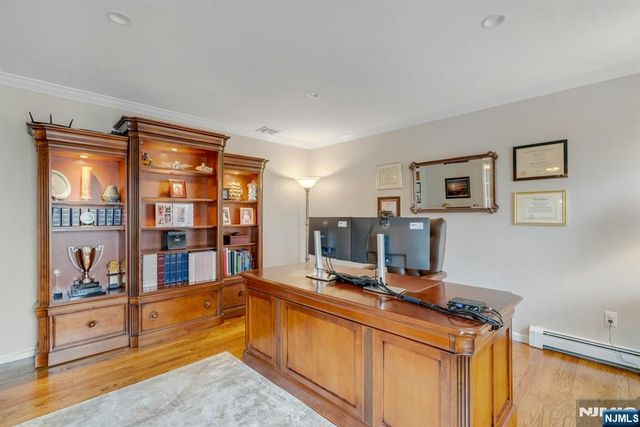 35 Malcolm Place, Mahwah, NJ 07430