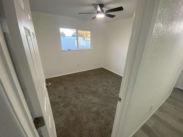 538 58th Street NW, Albuquerque, NM 87105