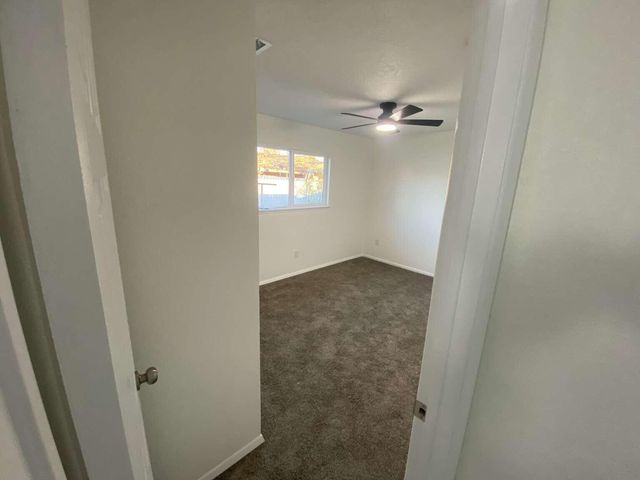 538 58th Street NW, Albuquerque, NM 87105