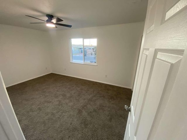 538 58th Street NW, Albuquerque, NM 87105