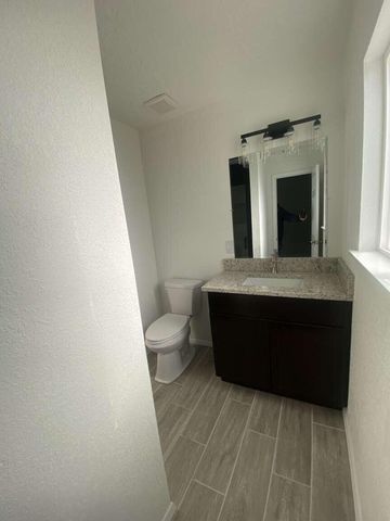 538 58th Street NW, Albuquerque, NM 87105