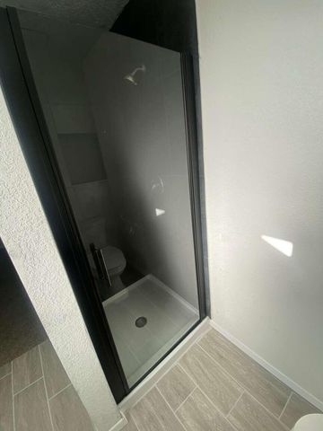 538 58th Street NW, Albuquerque, NM 87105