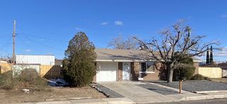 538 58th Street NW, Albuquerque, NM 87105