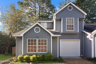 112 Glen Hollow Drive, Clinton, MS 39056