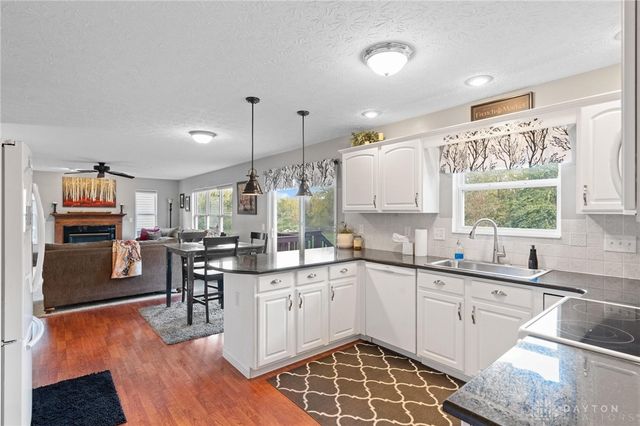 154 George Wythe Way, Beavercreek, OH 45434