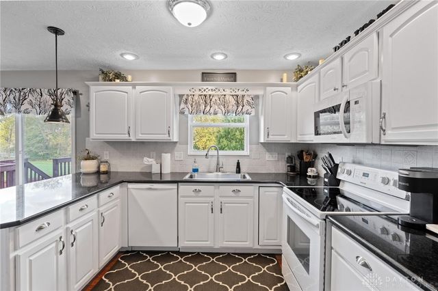 154 George Wythe Way, Beavercreek, OH 45434