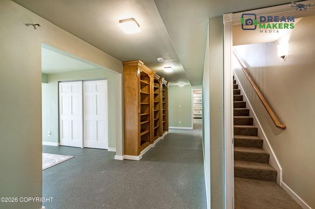 6860 W Leckwold Drive, Wasilla, AK 99623