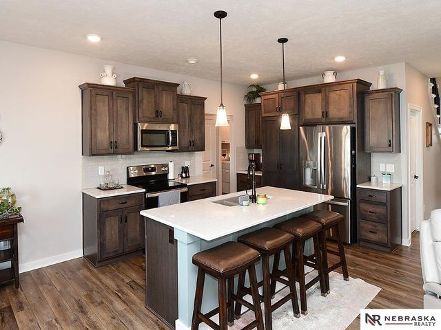 11976 S 113th Street, Papillion, NE 68046