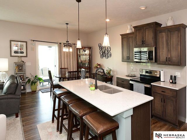 11976 S 113th Street, Papillion, NE 68046