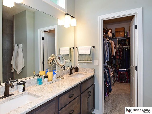11976 S 113th Street, Papillion, NE 68046