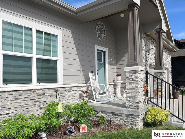 11976 S 113th Street, Papillion, NE 68046