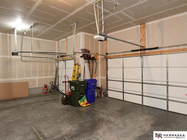 11976 S 113th Street, Papillion, NE 68046