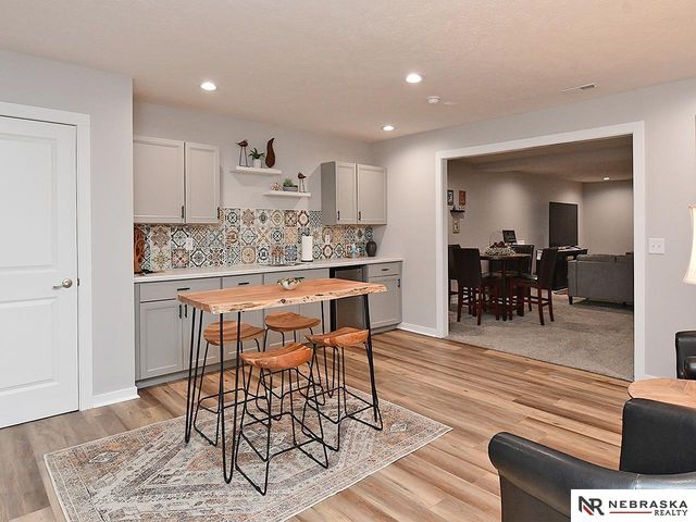 11976 S 113th Street, Papillion, NE 68046