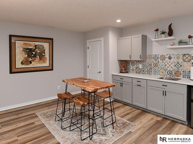 11976 S 113th Street, Papillion, NE 68046
